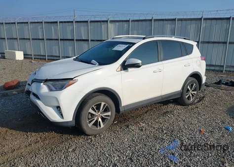 2017 Toyota Rav4 Xle z USA, uszkodzony, nr VIN JTMWFREV8HJ103397